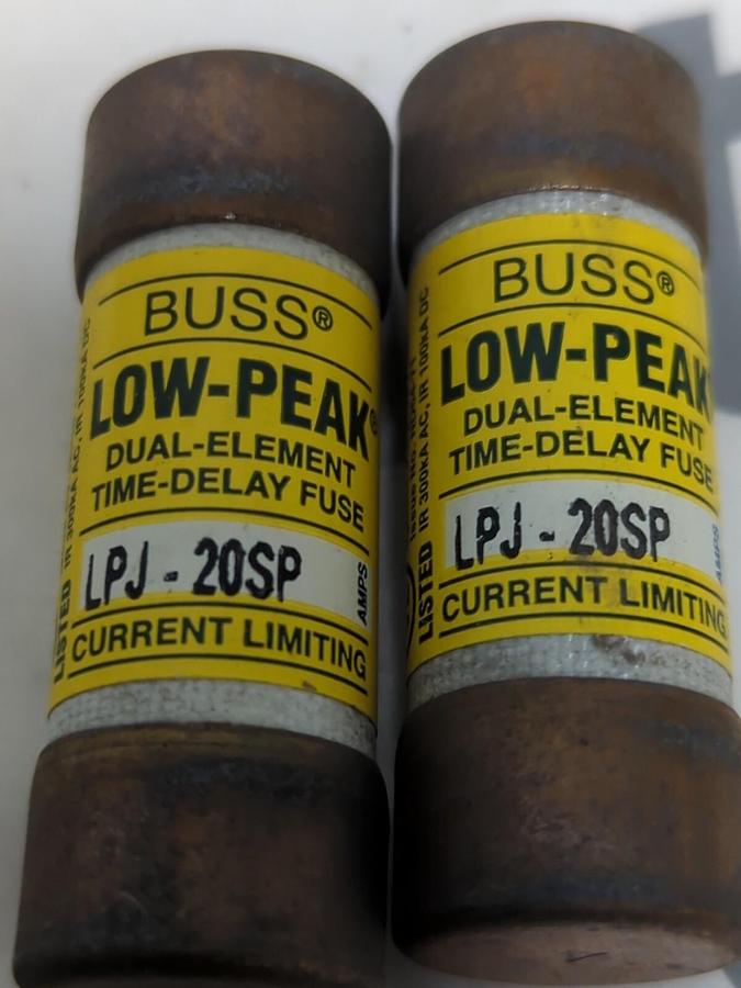 COOPER BUSSMANN,LPJ-20SP,LOW-PEAK 20 AMP FUSES LOT OF 2 NOS