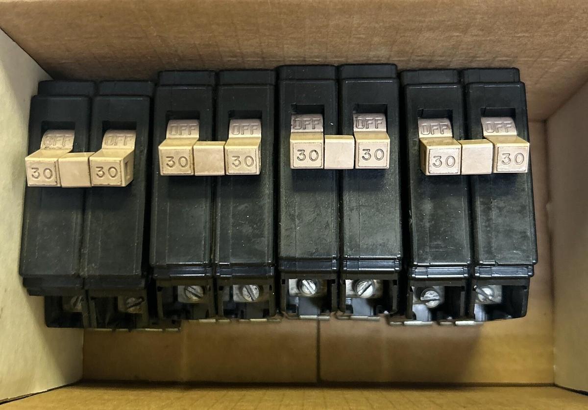 Used CUTLER HAMMER,CH230,CIRCUIT BREAKER 30A 120/240V 2P LOT OF 4