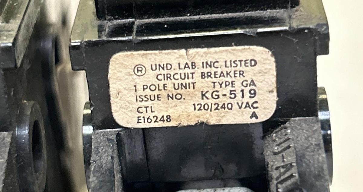 Used GENERAL SWITCH,GA130,CIRCUIT BREAKER 30A 120/240V 1P LOT OF 2