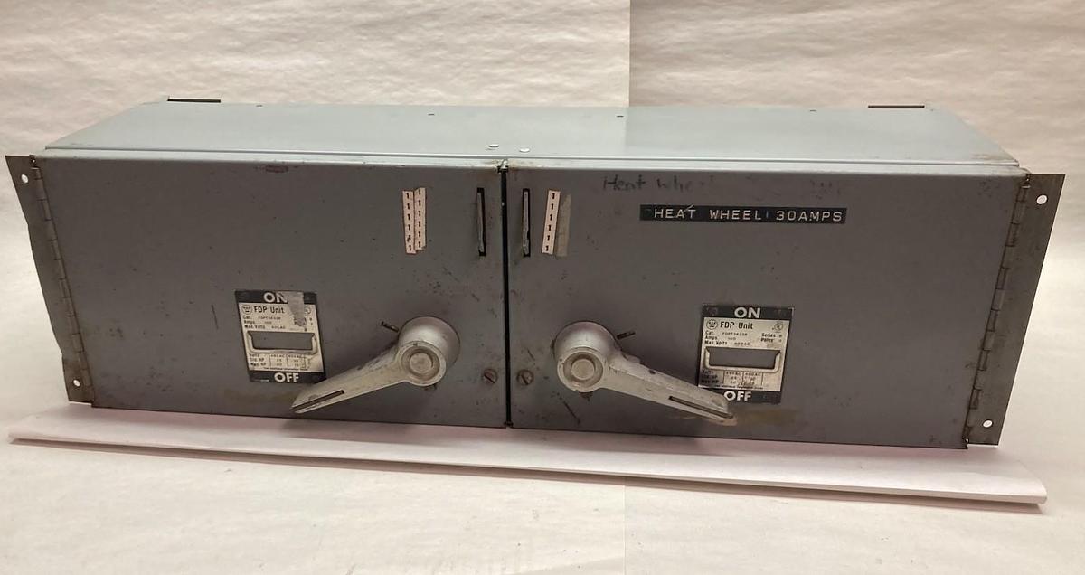 Used Westinghouse,FDPT3633R,3-Pole Switch Bussway Plug Ser B 100A 600Vac