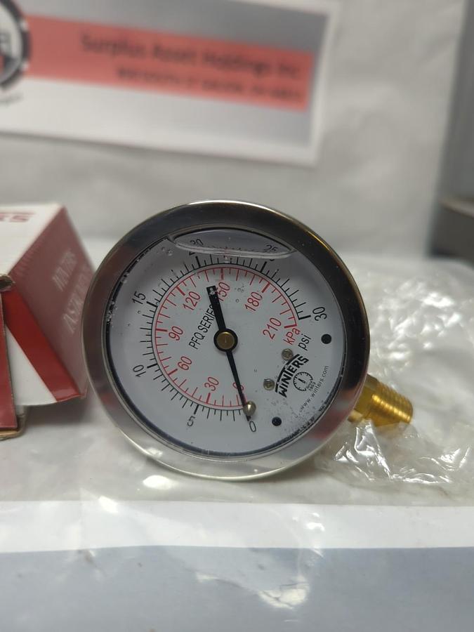 WINTERS,PFQ802,PRESSURE GAUGE 2-1/2 IN FACE 1/4 IN NPT BOTTOM 0-30 PSI/KPA NOS
