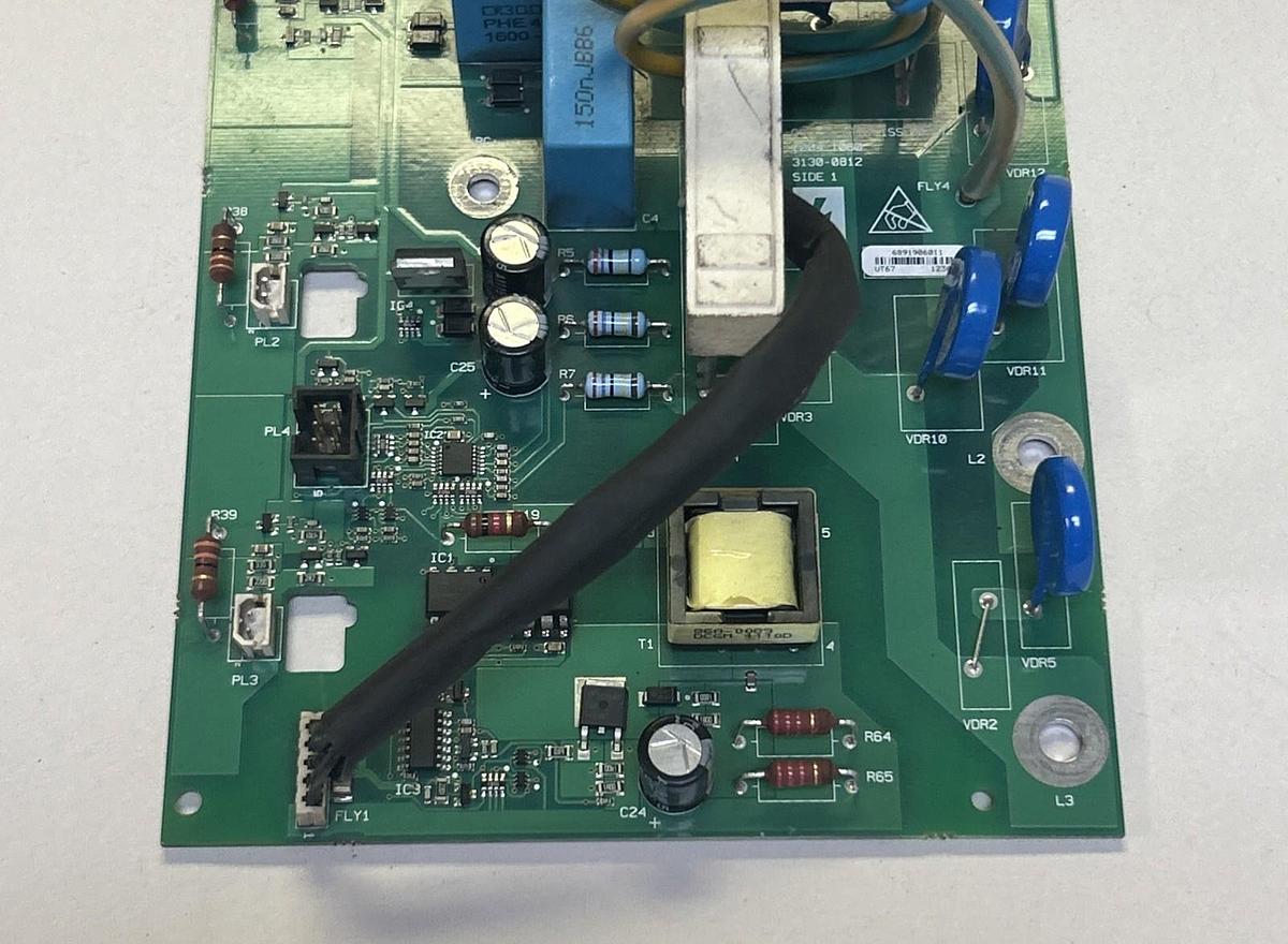 Used CONTROL TECHNIQUES,7004-1060,UT67 CIRCUIT BOARD
