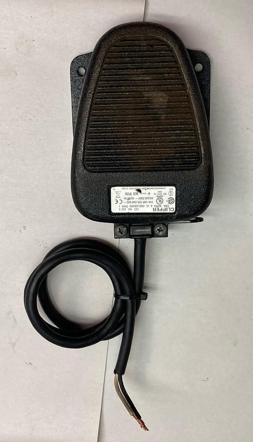 Used Linemaster Switch Corp,632-S,Foot Switch Enclosure Type 1 20A 1Hp 125-250Vac