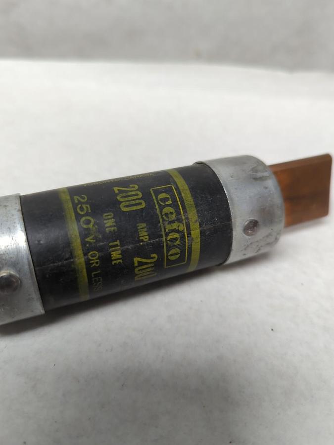 Used CEFCO,200 AMP,ONE-TIME 200 AMP FUSE PRE-OWNED