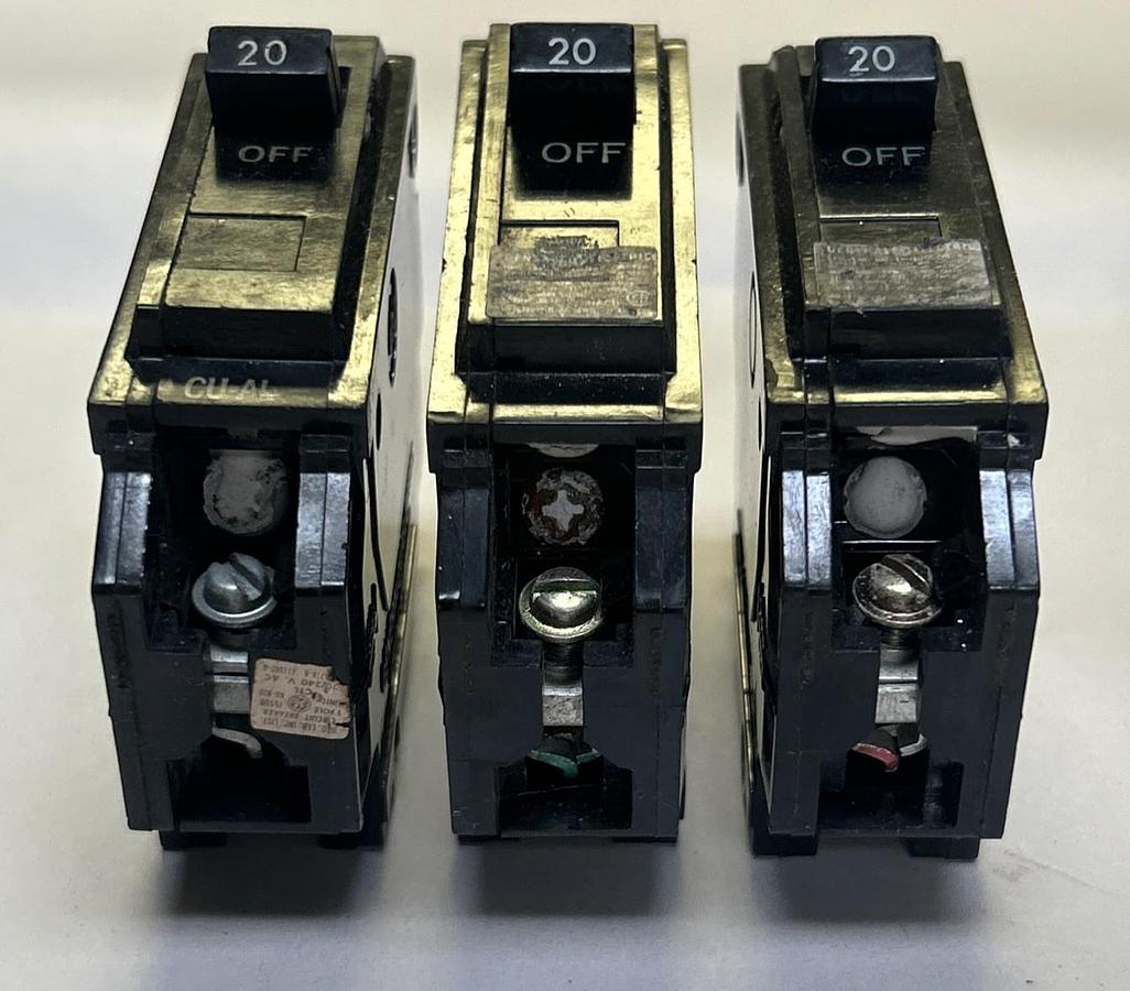 Used GENERAL ELECTRIC,TQB1120,CIRCUIT BREAKER 20A 120/240V 1P LOT OF 3