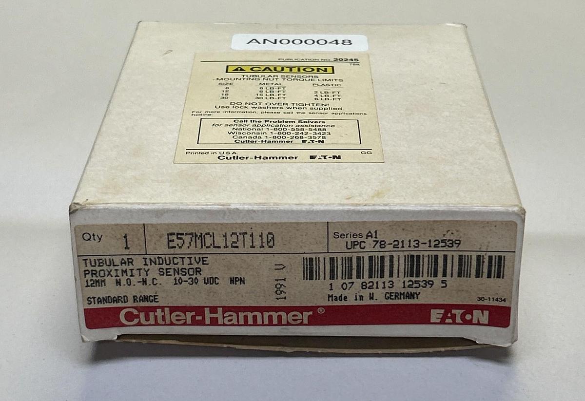 CUTLER-HAMMER,E57MCL12T110,TUBULAR INDUCTIVE PROXIMITY SENSOR NOS