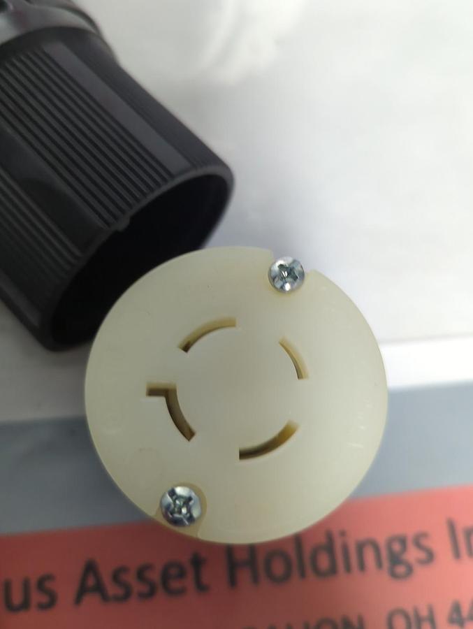 COOPER,CWL1420C,CONNECTOR 20A 125/250V NEMA SIZE L14-20R NOS