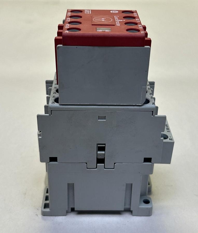 Used ALLEN BRADLEY,700-CF310E*,CONTACTOR 24VDC