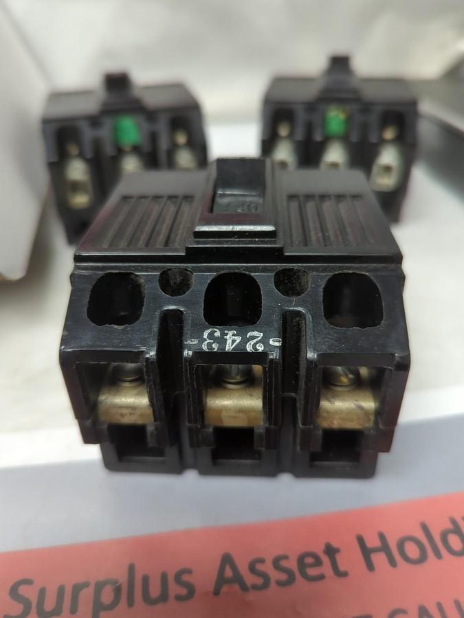 Used GENERAL ELECTRIC,THQC32020,CIRCUIT BREAKER 20 AMP 3-POLE LOT OF 3 PRE-OWNED