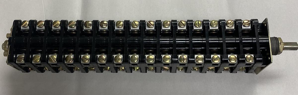 Allen-Bradley,806-M775738/1,Rotary Switch Size 10 25A NOS