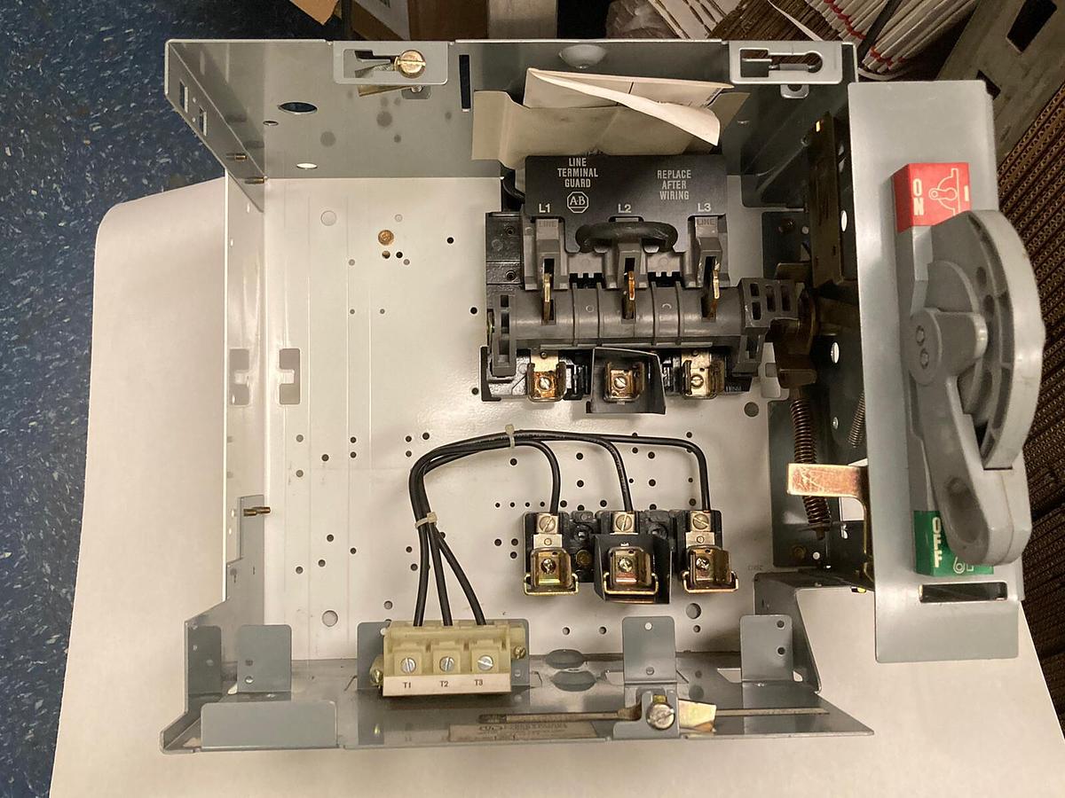 Used Allen Bradley,2100 2192F,30 Amp 12 Inch Fused MCC Disconnect Feeder Bucket