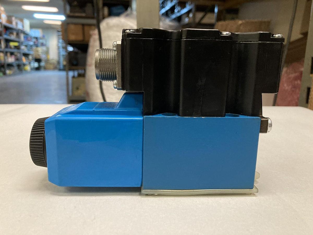 Used Eaton Vickers,KBCG-3-L250D-Z-M1-3-A-PE7-H1-10-P15-T10,Proportional Valve