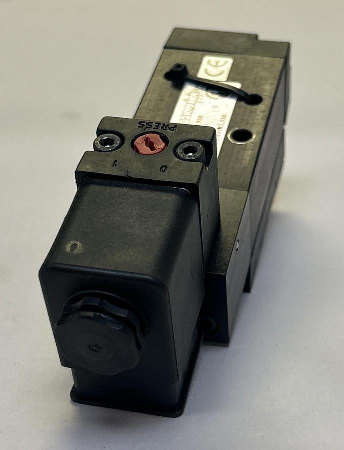 Used PARKER,H1EWXBCL53B,SOLENOID VALVE