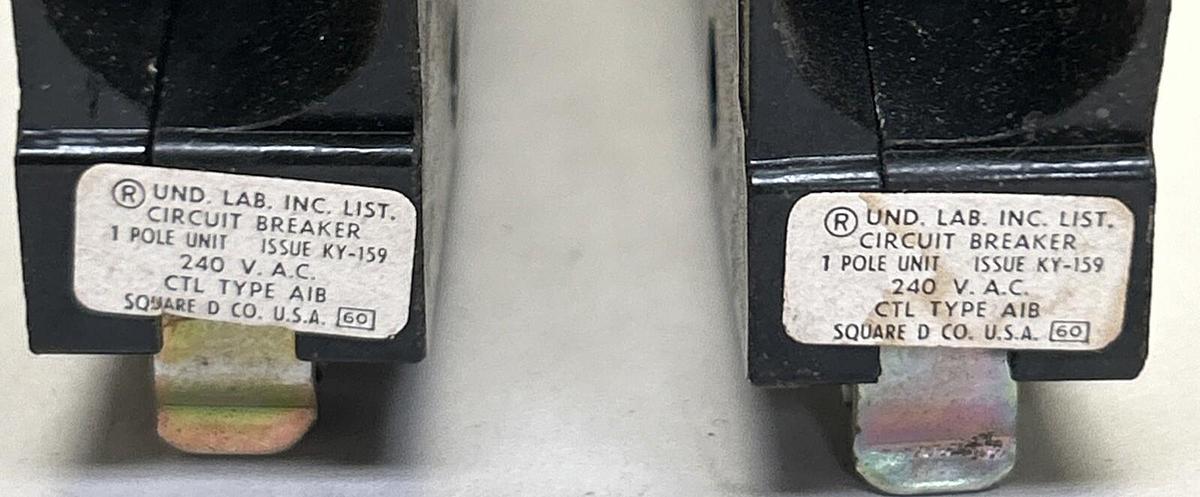 Used SQUARE D,A1B130,CIRCUIT BREAKER 20A 240V 1P LOT OF 2