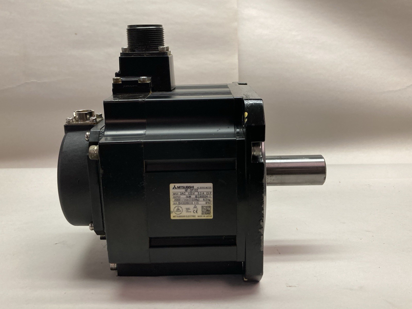 Used Mitsubishi,HF-SP102,AC Servo Motor 125V 5.3 1kW 2000 r/min 6.5kg