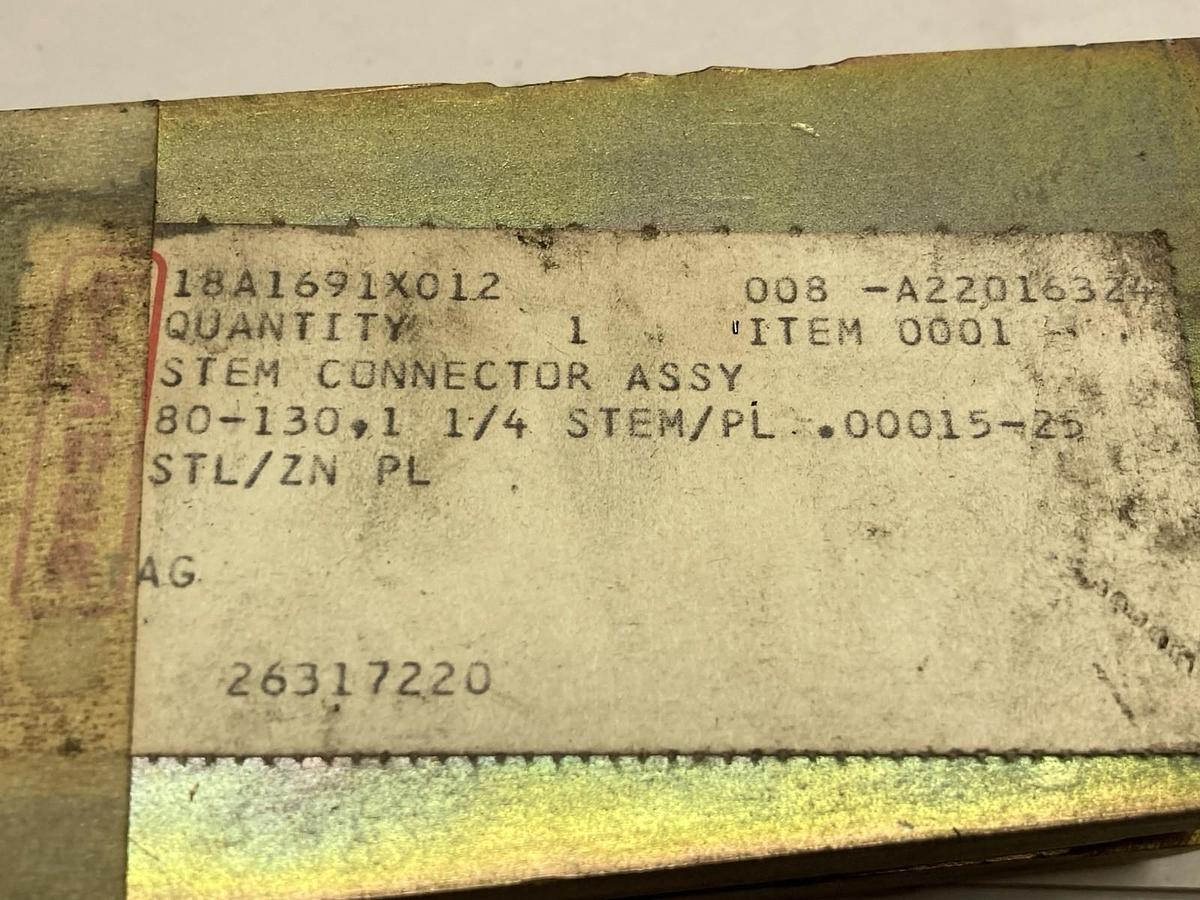 Used Fisher,18A169X012,Stem Connector Assembly