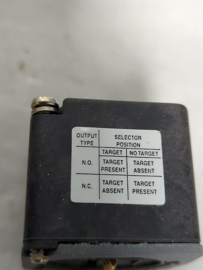 CUTLER HAMMER,E51DS5,INDUCTIVE SIDE SENSING HEAD UNSHIELDED NOS