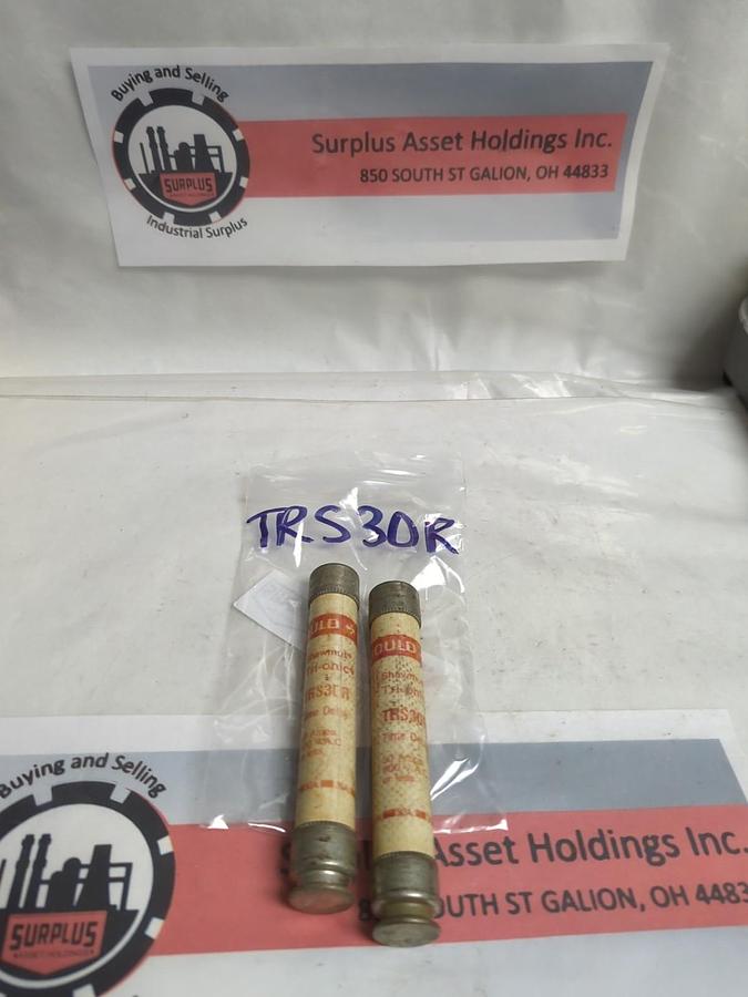 Used GOULD SHAWMUT,TRS-30R,TRI-ONIC 30 AMP FUSE LOT OF 2 PRE-OWNED