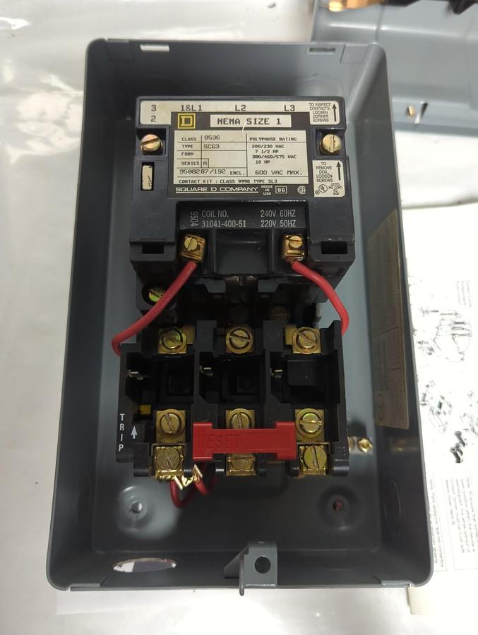 SQUARE D,8536 SC63,SIZE 1 MOTOR STARTER WITH ENCLOSURE MO552K NOS