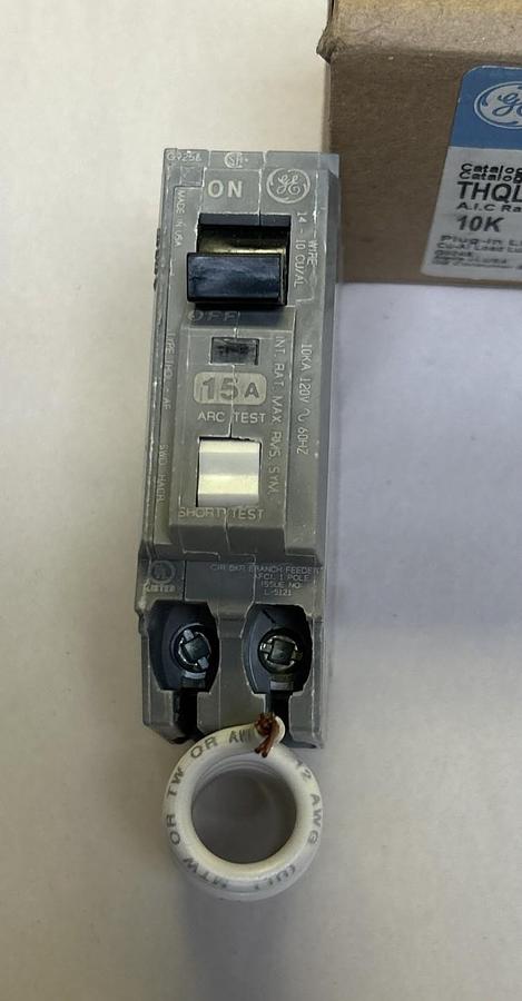 Used GENERAL ELECTRIC,THQL1115AF,CIRCUIT BREAKER 15A 120V 1P NEW