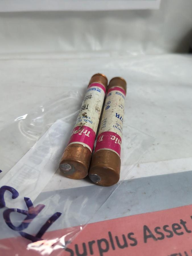 Used FERRAZ SHAWMUT,TRS7R,TRI-ONIC 7 AMP FUSE LOT OF 2 PRE-OWNED