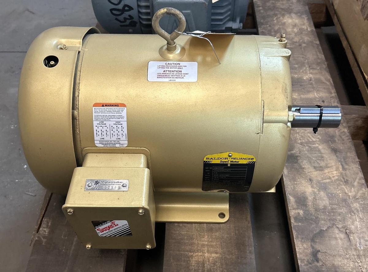 Used BALDOR,EM3709T,SUPER-E MOTOR 7.5HP 3520RPM 230/460V 3PH 213T FRAME