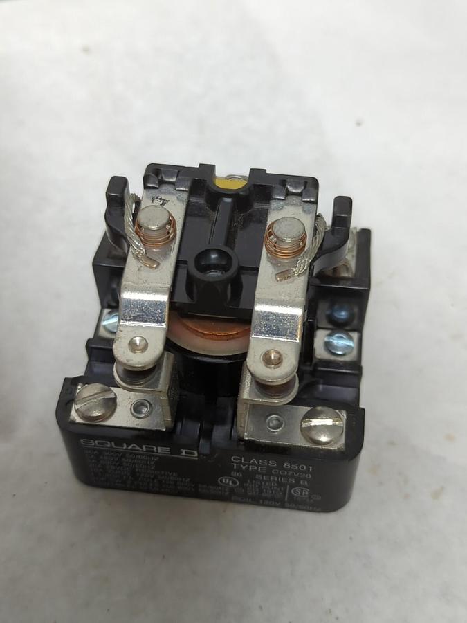SQUARE D,05225,GEN PURPOSE POR RELAY SER B 30A 300VAC CLASS 8501 TYPE C07V20 NOS