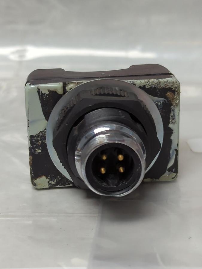 Used BANNER,OTBVN6QD,TOUCH BUTTON LOT OF 2 PRE-OWNED