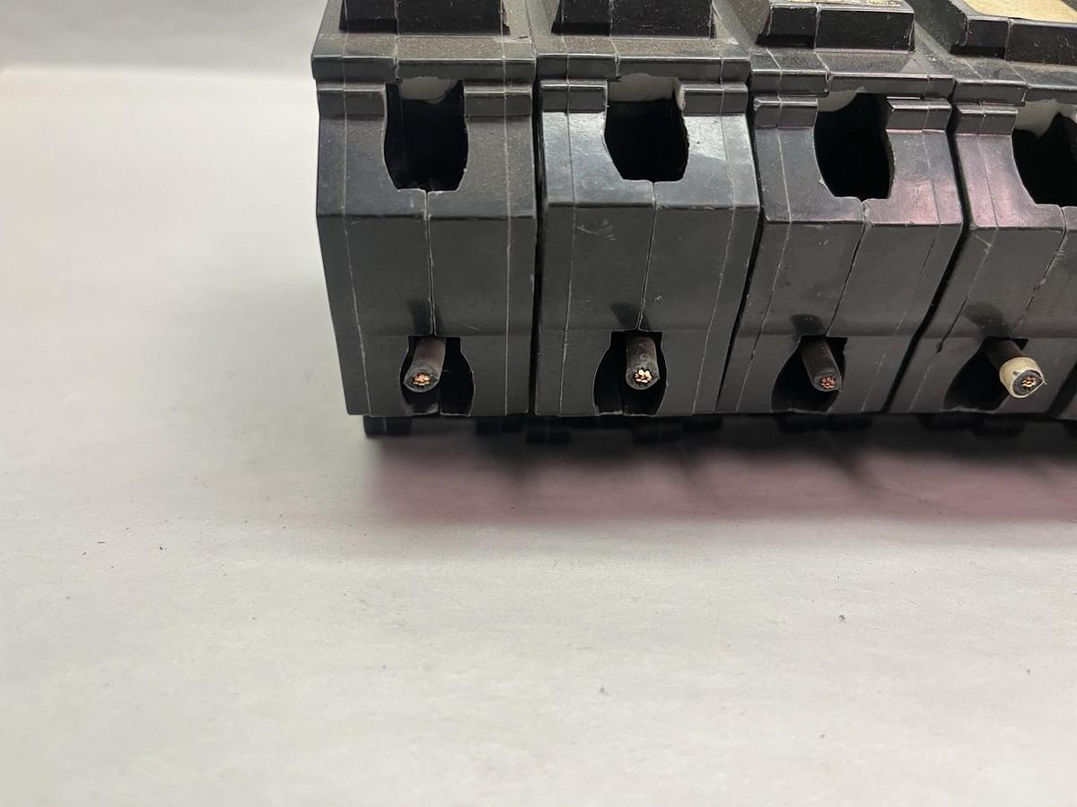 Used GE,THQB115,CIRCUIT BREAKER 15A 1P 120/240V 1PH LOT OF 8