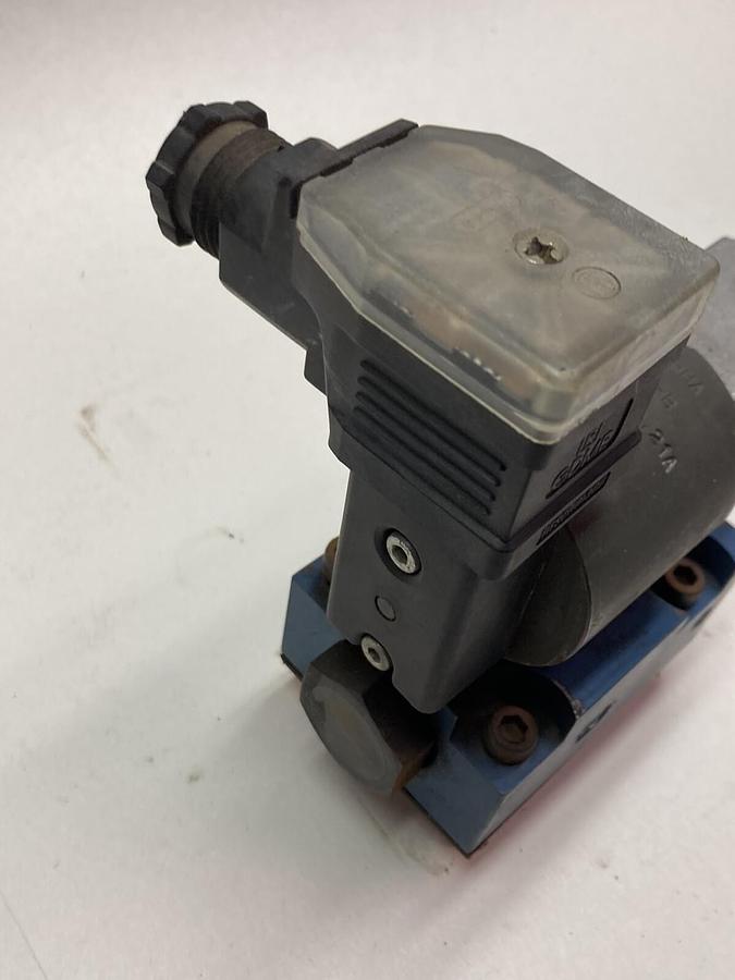 Used Rexroth,M-3 SE 10 C24/315 G24 NZ55L V/5,Servo Valve