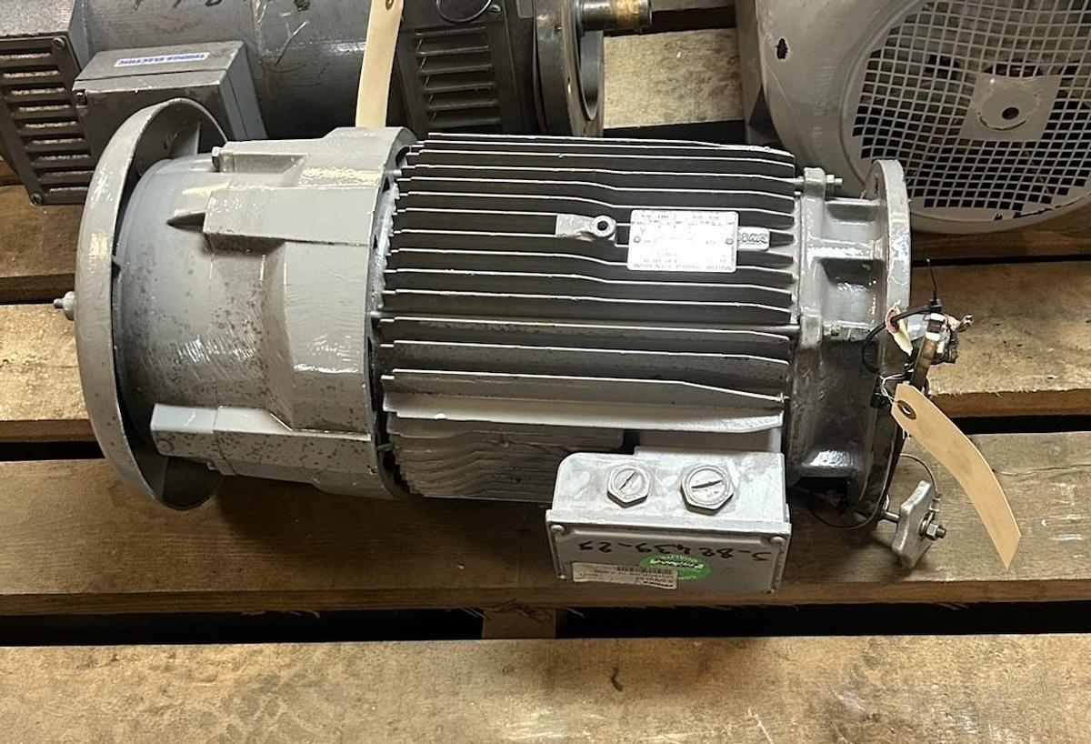 UNBRANDED,S8243929,MOTOR 7.5/9.0KW 380.460V 1500/1800RPM 3PH