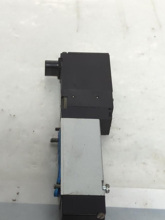Used FESTO,JMT2H-5/2-4 0-S-VI-B,SOLENOID VALVE PRE-OWNED