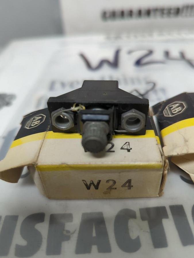 ALLEN BRADLEY,W24,OVERLOAD PROTECTION HEATER ELEMENTS LOT OF 2 NOS