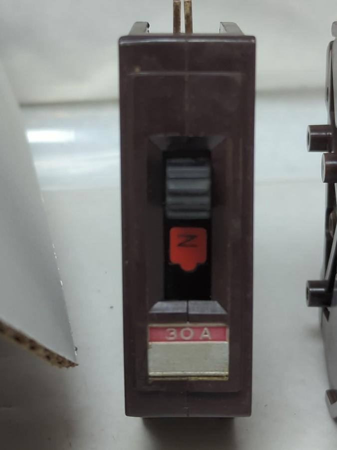 Used WADSWORTH,A30N1,CIRCUIT BREAKER 30 AMP 1-POLE LOT OF 4 PRE-OWNED