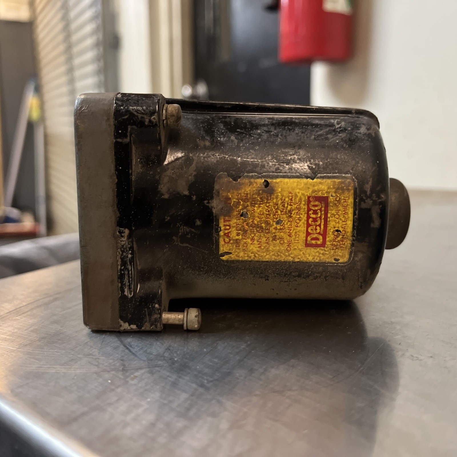 Used VICKERS DECCO,195053,OIL IMMERSED SOLENOID 115V 60Hz