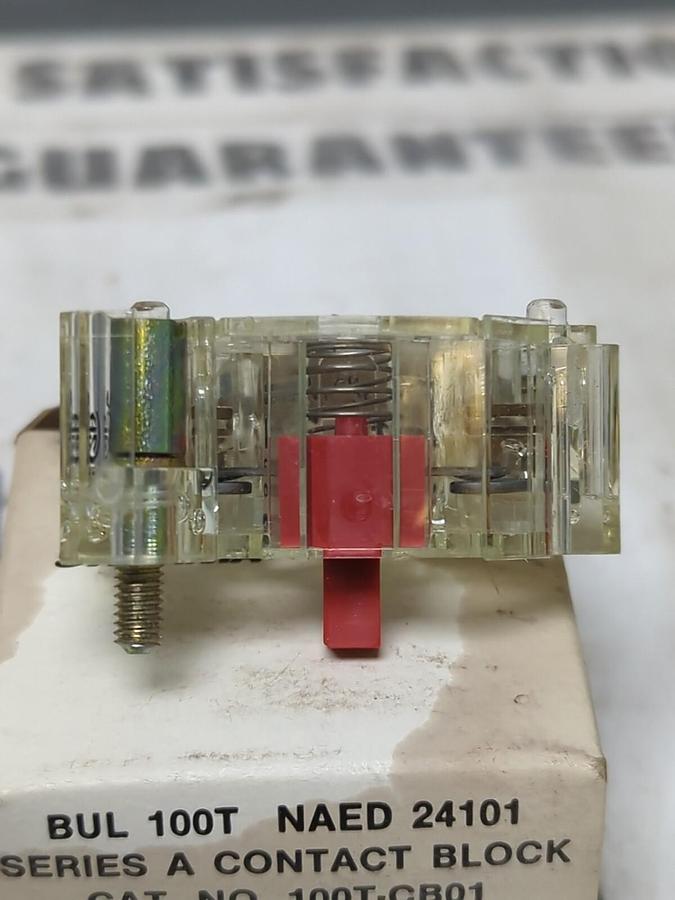 SYLVANIA,100T-CB01,SERIES-A CONTACT BLOCK NEW IN BOX