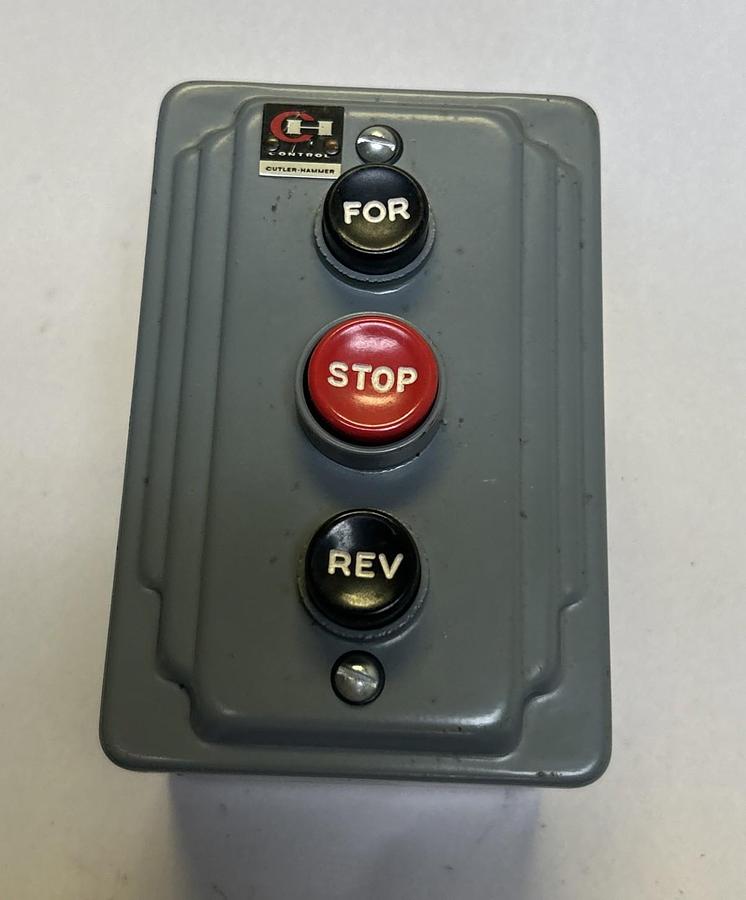 CUTLER HAMMER,9122H4B,PUSH BUTTON FOR / STOP / REV NOS