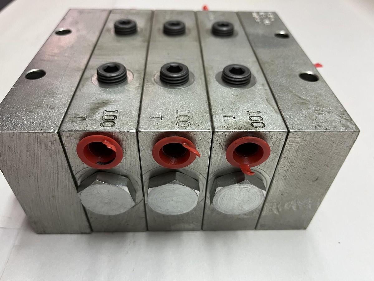 Used LUBRIQUIP,MXJ-10-100T,THREE VALVE BANK