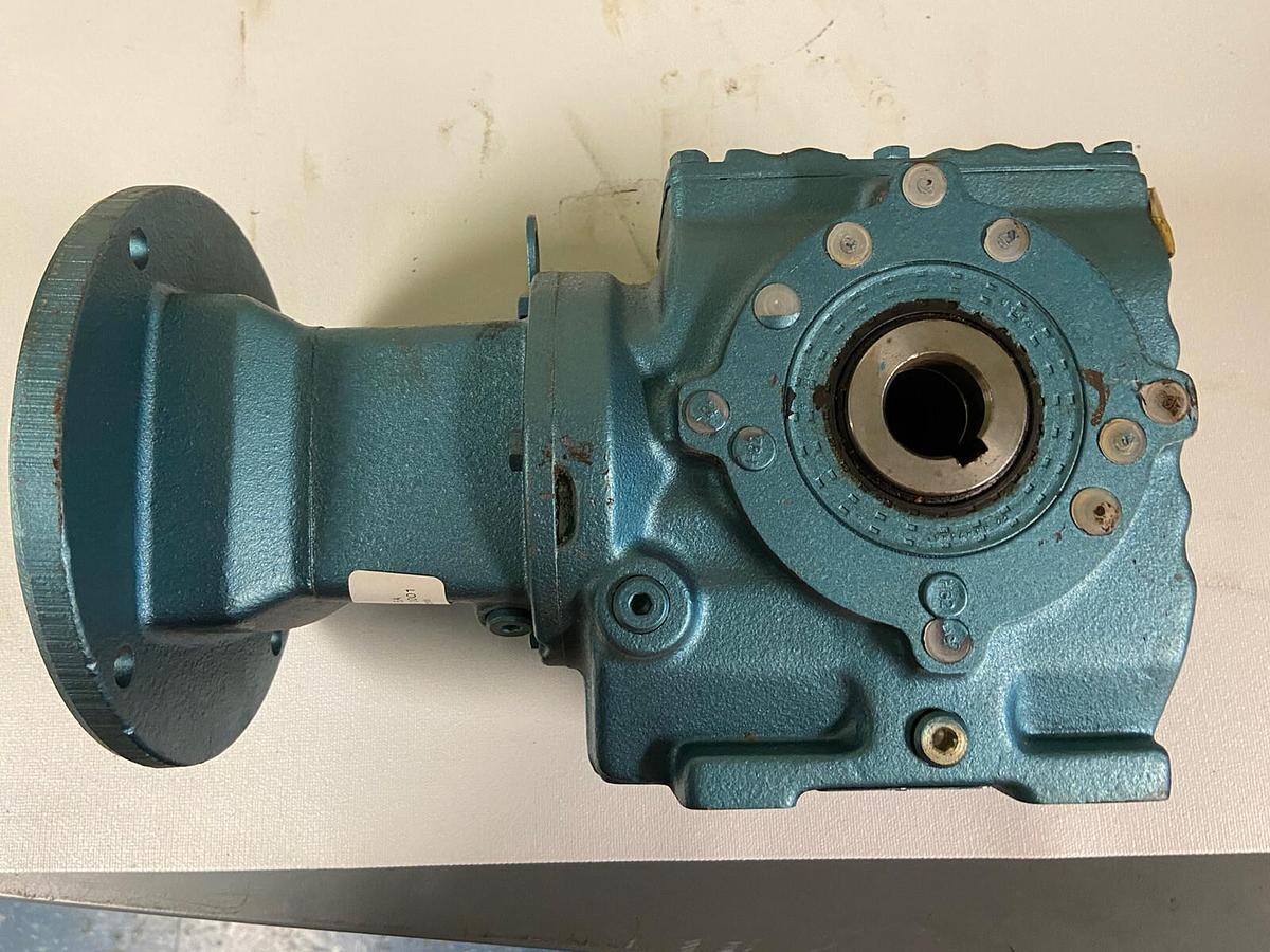 Used Sew-Eurodrive,SA47TAM143,GEAR REDUCER Ratio 14.24 Torque 435 In/Lbs
