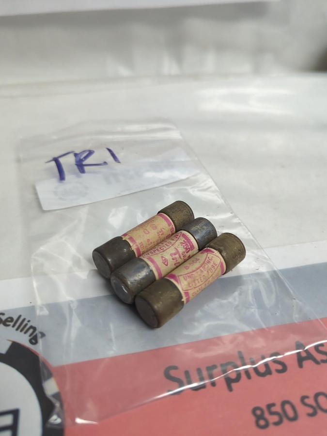 Used GOULD SHAWMUT,TR-1,TRI-ONIC 1 AMP FUSE LOT OF 3 PRE-OWNED