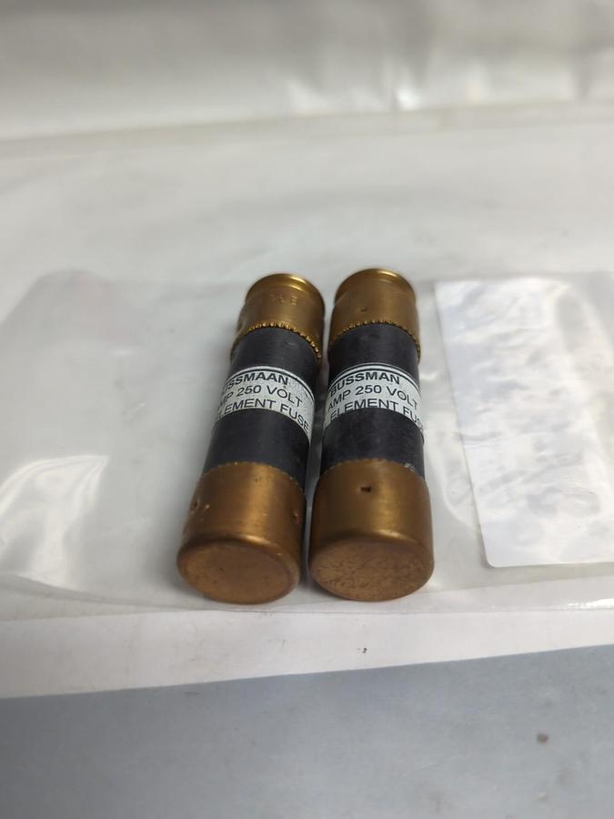 Used BUSSMANN,F16B,FUSE 250 VOLT 60 AMP LOT OF 2 PRE-OWNED