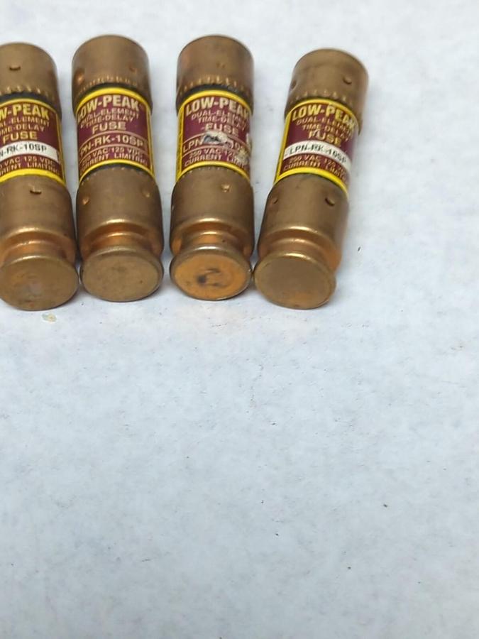 Used COOPER BUSSMANN,LPN-RK-10SP,LOW-PEAK 10 AMP FUSE LOT OF 4 PRE-OWNED