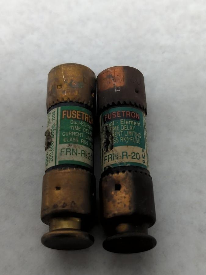 Used COOPER BUSSMANN,FRN-R-20,FUSETRON 20 AMP FUSE LOT OF 2 PRE-OWNED