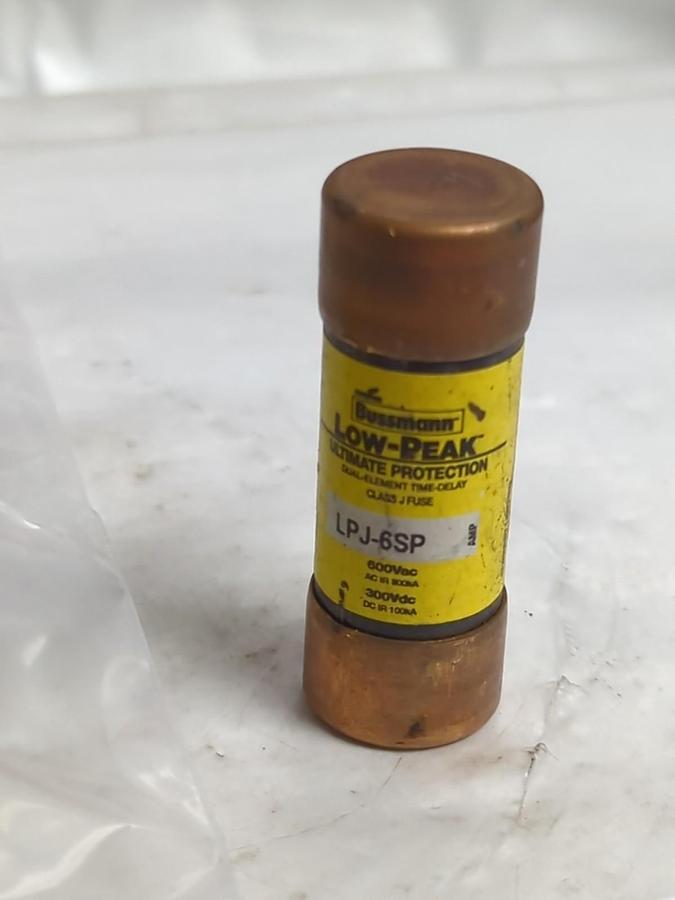 Used COOPER BUSSMANN,LPJ-6SP,LOW-PEAK 6 AMP FUSE LOT OF 3 PRE-OWNED