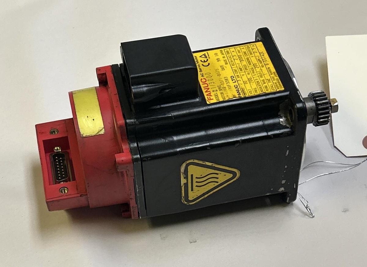 Used FANUC,A06B-0371-B075,AC SERVO MOTOR 2.5A 90V 3000RPM
