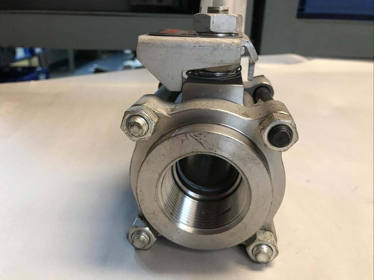 Whitey,SS-62TF20,1-1/4 INCH Ball Valve 316 Stainless 2160PSI