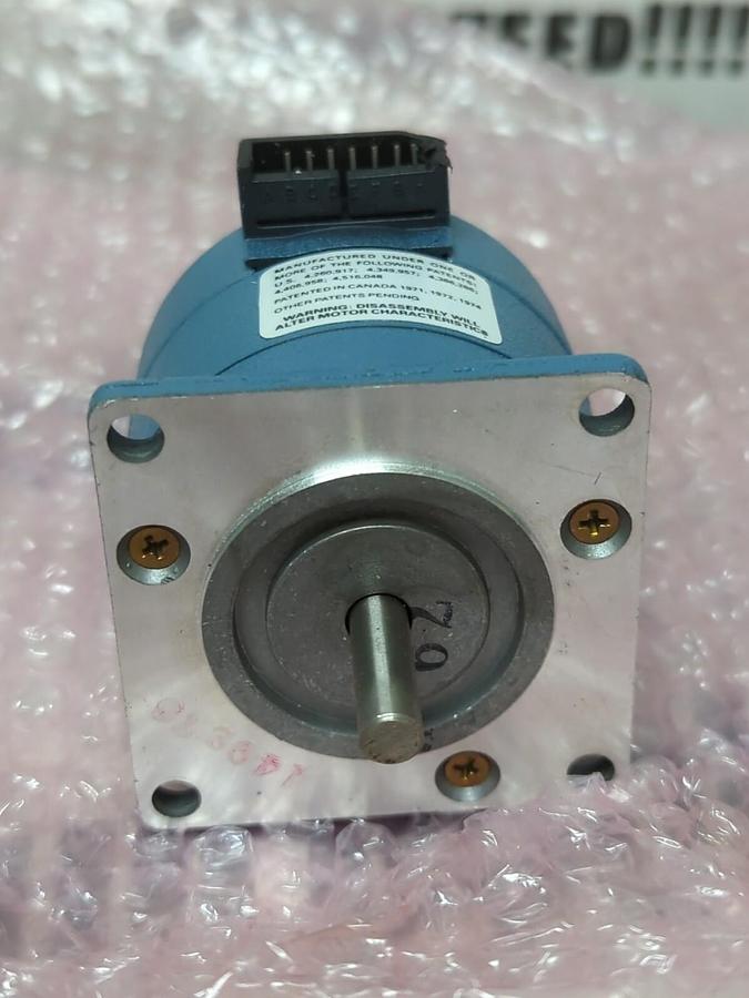 SUPERIOR ELECTRIC,M061-CS08,SYNCHRONOUS STEPPING MOTOR 1.25V 3.8AMP NOS