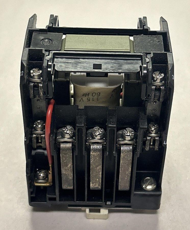 Used KLOCKNER MOELLER,DIL022-NA,CONTACTOR