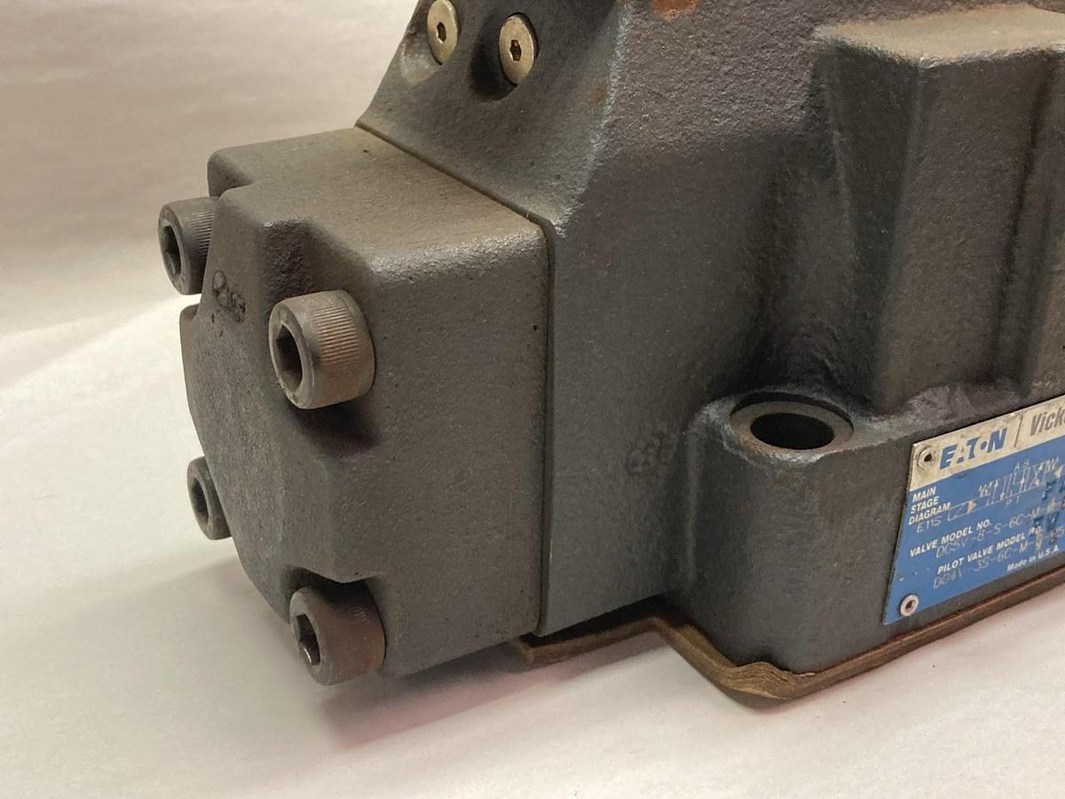 Used Vickers,DC5V-8-S-6C-TM-FW-B-10,Directional Control Valve