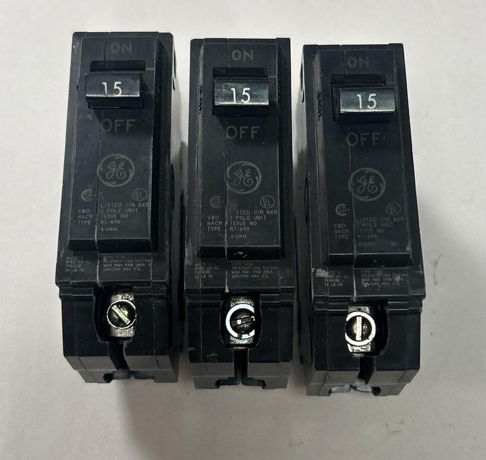 Used GENERAL ELECTRIC,THQL115,CIRCUIT BREAKER 15A 120/240V 1P LOT OF 3